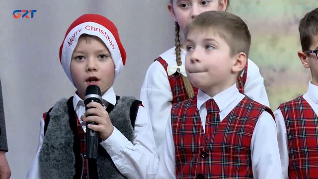 Учащиеся 1-го класса лицея им. Г. Гайдаржи с Новогодними поздравлениями на канале GRT смотреть онлайн