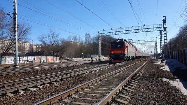 скорость и звук колёс! ЭП20-053 с поездом №46 Тамбов-Москва | Коломенское смотреть онлайн