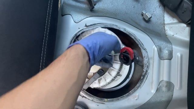 2013 Toyota Corolla Fuel Pump Replacement смотреть онлайн