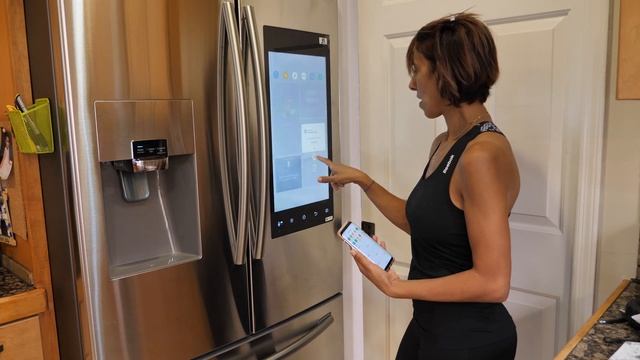 Samsung Family Hub Refrigerator RF265B