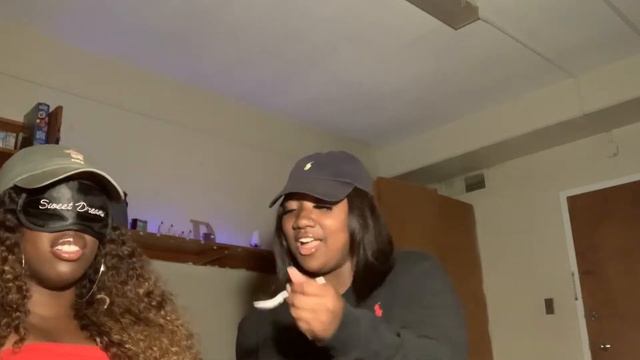 WHAT’S IN MY MOUTH!?!? CHALLENGE W/ Jasmine смотреть онлайн