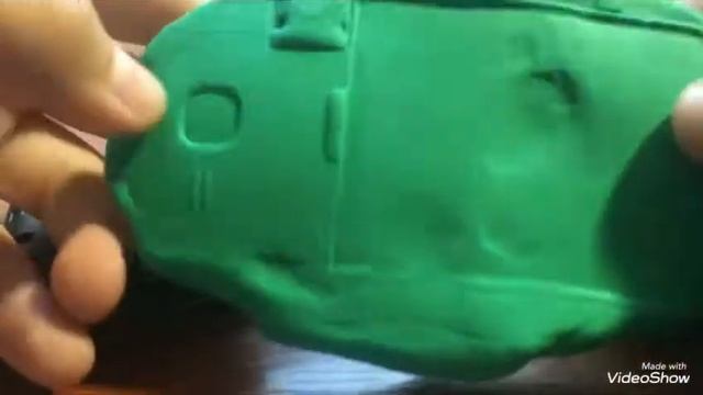 Можно ли почистить телефон пластилином? смотреть онлайн