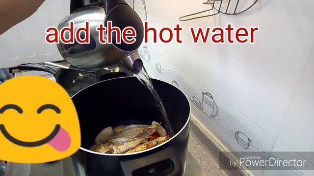 HOW TO COOK CHINESE FISH SOUP (with Tomatoes And Potatoes)