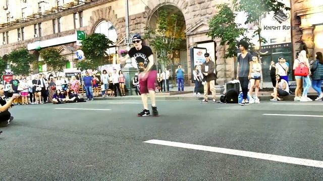 Уличные танцы, Киев, Крещатик (новое) часть 2 - Street Dance, Kiev, Khreshchatyk (new) part 2 смотреть онлайн