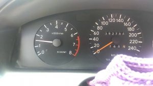 Карина е 1.8 7аfe заводиш на холодную падают обороты и опять поднимаются
