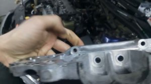 Снятие поддона двигателя вместе с постелью на Мазда 6