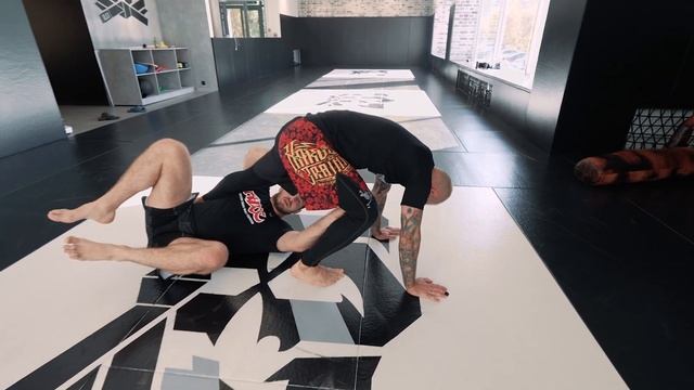 Выход на аши гарами из открытого гарда