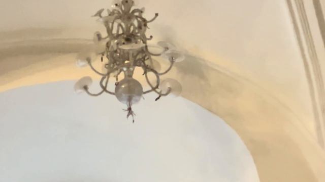 СУЗДАЛЬСКИЙ КРЕМЛЬ.Вечером зашли в ТРАКТИР🍷В номере отеля можно слушать телевизор 📺 не включая🤣 смотреть онлайн