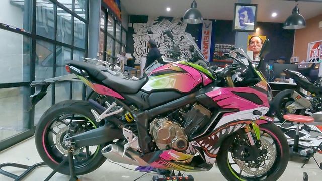 Teaser การติดสติกเกอร์รถนุ๊กปาย CBR650R + Vespa смотреть онлайн