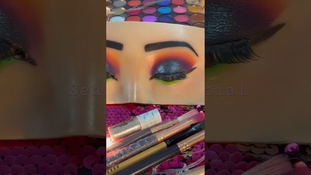 ASMR glitter smokey eyemakeup watch full video link in description like nd subscribe for more? смотреть онлайн