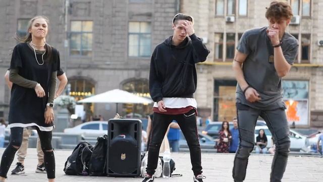 Pentatonix Can't Hold Us Street dancing in Kyiv, Ukraine смотреть онлайн