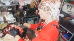 Разделка говяжий головы на колбасу