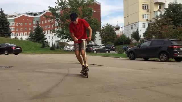 Самые лёгкие трюки на самокате oxelo SlowMotion смотреть онлайн