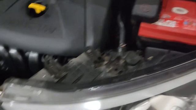 por fin, quitar el faro de Kia forte смотреть онлайн