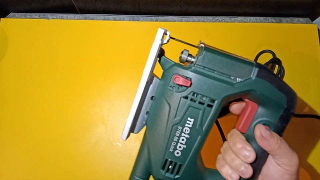 Какой недорогой сетевой лобзик взять Metabo STEB 65 или MAKITA 4329 или же Hitachi CJ90VST-NS смотреть онлайн