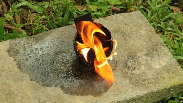 Let's burn iPhone battery ( Does it explode ? ) смотреть онлайн