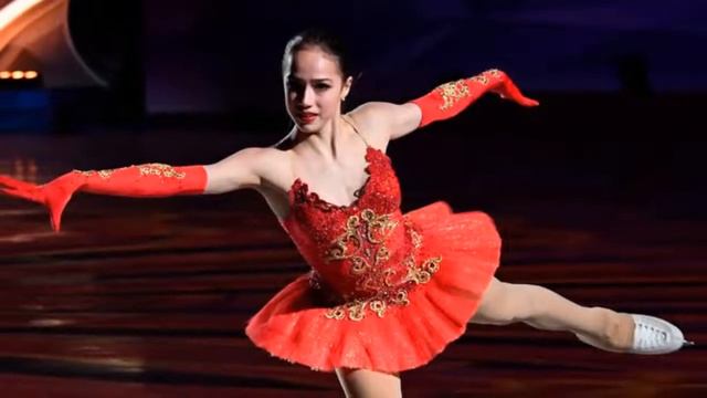 Загитова планирует катать по 2 номера в каждом шоу Чемпионы на льду. Медведева выступит во всех шоу смотреть онлайн