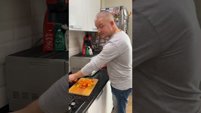 ПАПРИКАШ (paprikás) Классика Венгерской кухни!!! смотреть онлайн