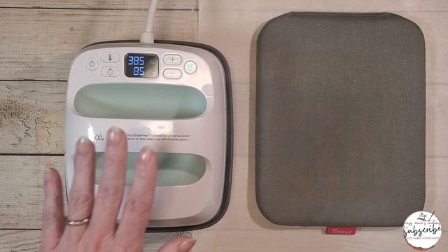 Cricut Tutorial: DIY Wood Ornaments with Cricut Infusible Ink & Iron-On | Christmas Crafts смотреть онлайн