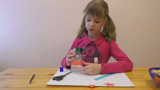 Простые поделки на 23 февраля. Как сделать подарок папе своими руками. смотреть онлайн