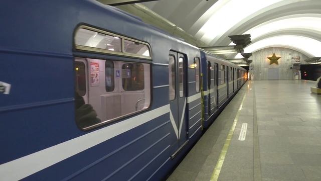 Метропоезд Ем №128 + 4 линкруста смотреть онлайн