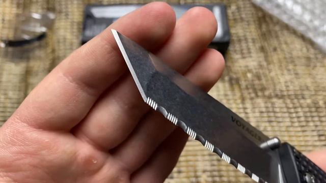 Cold Steel Voyager Large Tanto Point Serrated 29ATS смотреть онлайн