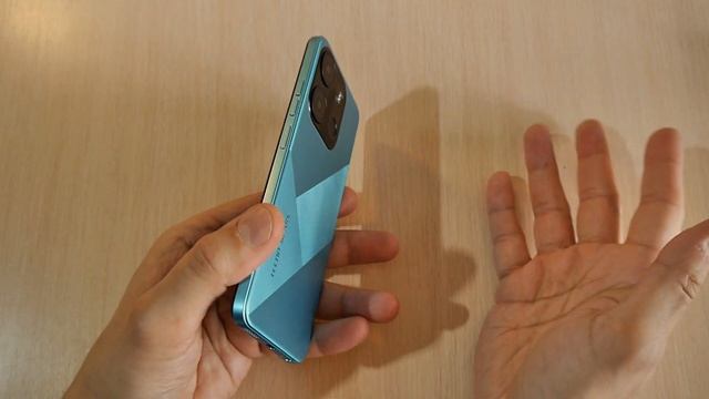 Скромная новинка. Tecno Spark Go 2023 распаковка смотреть онлайн