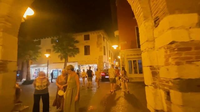 Сирмионе Ломбардия. Жемчужина Италии. Ночной город смотреть онлайн