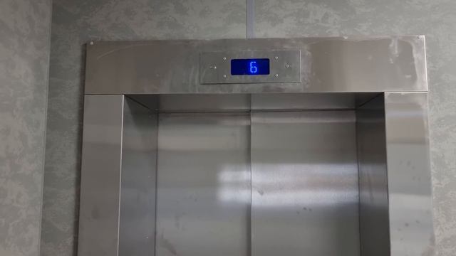 В Мариуполе восстанавливают центральный универмаг смотреть онлайн