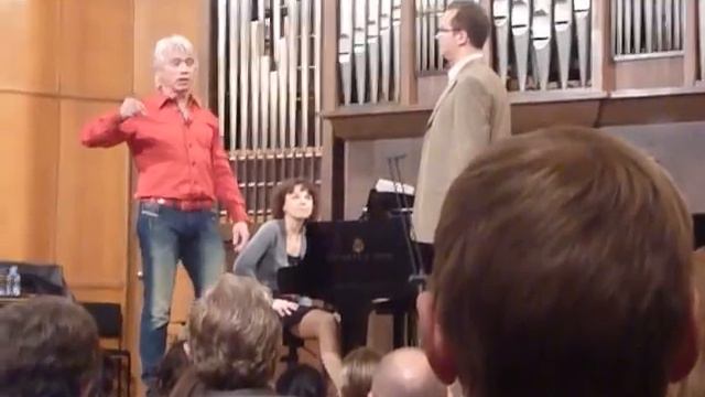 Снимает Денис Симуков.Мастер-класс Д.Хворостовского. смотреть онлайн