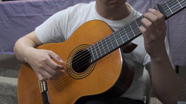 Paramore - Still Into You (Guitar Cover) смотреть онлайн