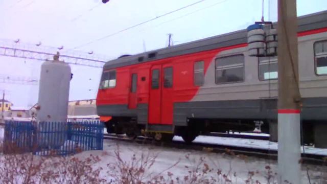 Электропоезд отправился со станции Саранск смотреть онлайн