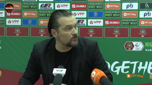 HLV Velizar Popov BẤT NGỜ xin lỗi các phóng viên vì LÍ DO ??? | Tin Cực Nóng смотреть онлайн