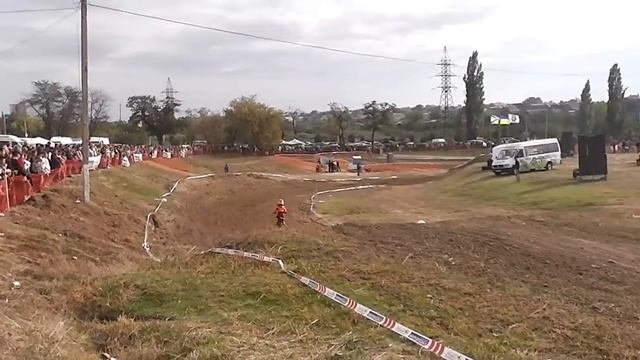 Чемпионат Украины по мотокросу ( Мелитополь 2017 ) Класс 50 кубических сантиметров .. смотреть онлайн