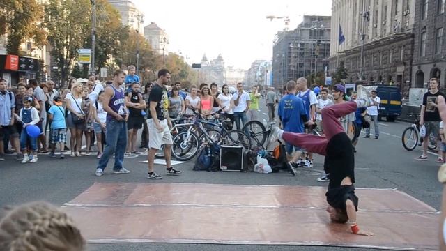 Уличный брейк данс. Киев 2015 г. смотреть онлайн