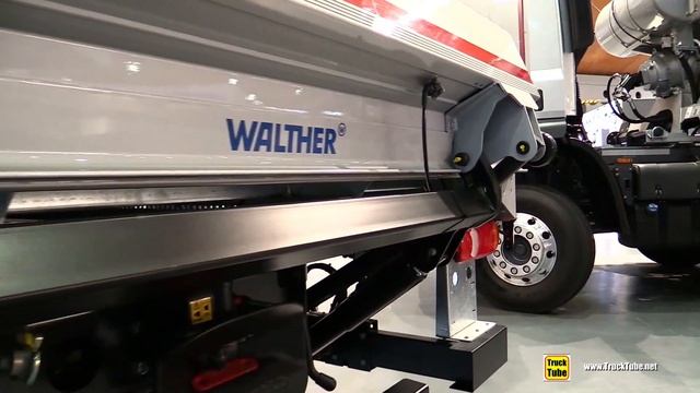 2020 DAF CF 320 Space Cab Truck - Exterior Interior Walkaround - 2019 Nufam Karlsruhe смотреть онлайн