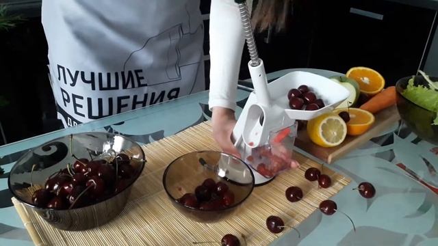 Косточкоотделитель Аксион. Как работает смотреть онлайн