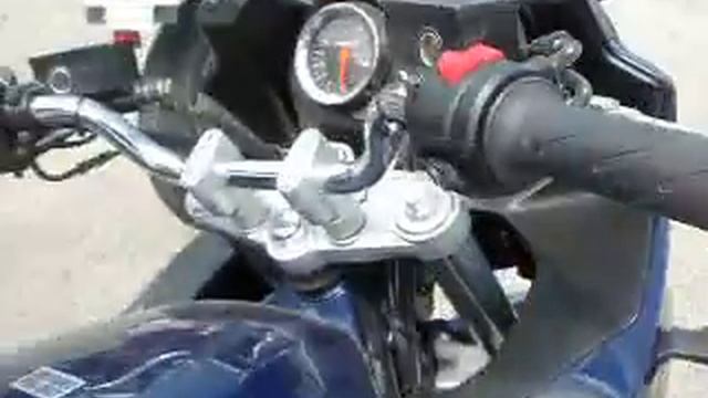 Suzuki GSF1200 Bandit starts up смотреть онлайн