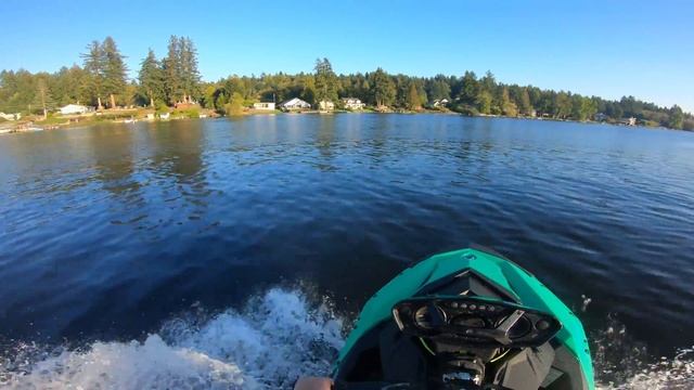 Sea Doo Spark Trixx is AMAZING! (10+ STUNTS & TRICKS) смотреть онлайн