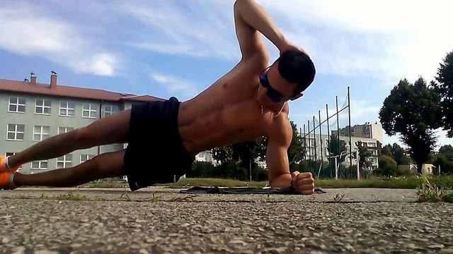 JAK WZMOCNIĆ I WYRZEŹBIĆ BRZUCH (ĆWICZENIA) - KURA WORKOUT смотреть онлайн