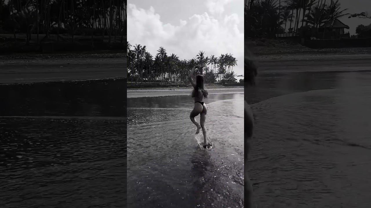 runs beautifully and the butt moves in the wind смотреть онлайн