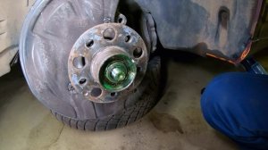 Mercedes-Benz CLS Регулировка, замена, правильная затяжка ступицы и ступичного подшипника на W219