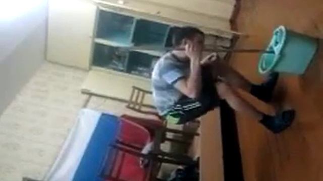 вот как правильно мыть полы в общаге смотреть онлайн