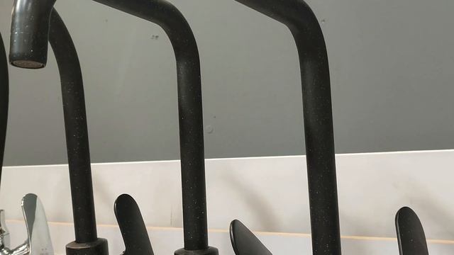 Касторама. Наборы для ванной комнаты. Смесители для кухни. Картины на стекле. Обои. смотреть онлайн