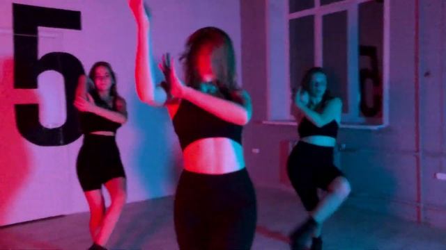 Танцы в Череповце с Викторией Никитиной | Боронина - 3000 | Танцевальный Центр ЭЛЕФАНК смотреть онлайн