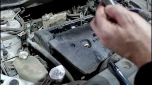 Mitsubishi ASX Мицубиси АСХ 1,8 2013 года Замена свечей зажигания DENSO  IK16TT