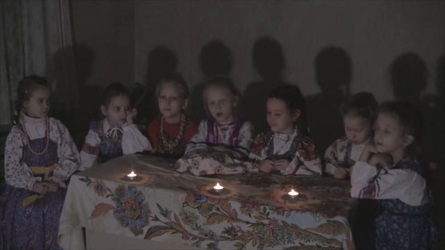 Подблюдные гадания "Сидит петушок" исполняет Алиса Плешакова смотреть онлайн