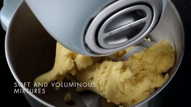 Smeg Stand Mixer SMF02 SMF03 SMF13 Quick Overview Video смотреть онлайн