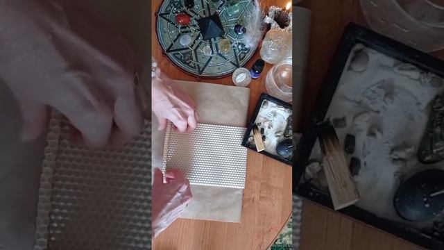 Изготовление свечи из вощины!!! Свеча своими руками!!! смотреть онлайн