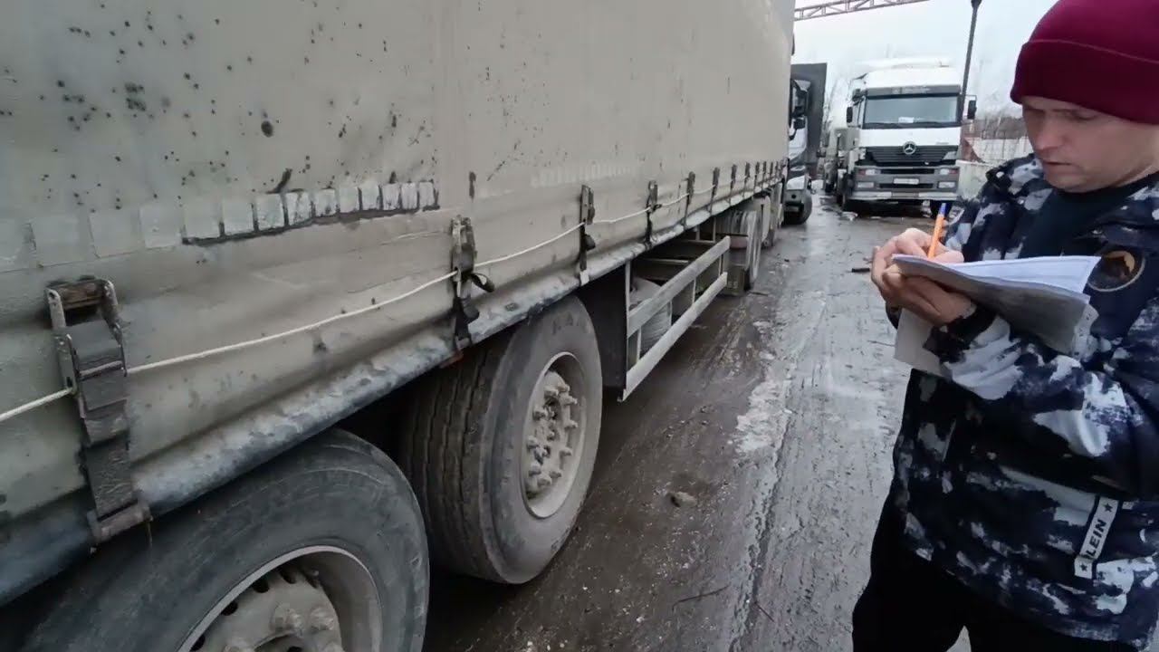 Взяли машину стажеру, боковая загрузка в Алабуге, вяжем ремни, легковушка на грузовике. Работа в ДЛ. смотреть онлайн